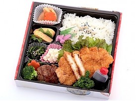 厚切りロースとんかつ彩り弁当