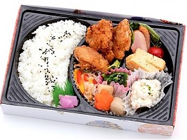 秘伝の唐揚げ彩り弁当